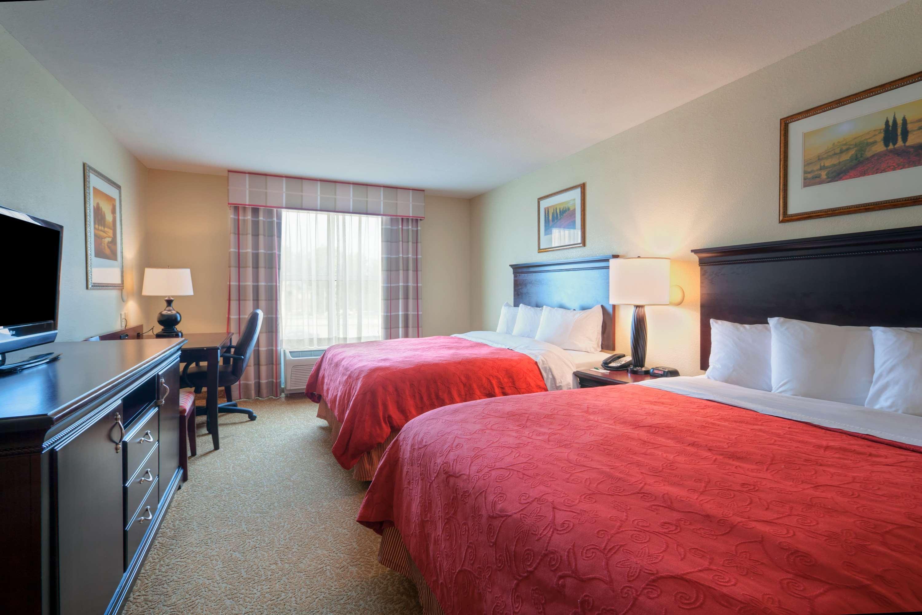 Hotel Country & By Radisson, Petersburg, Va Petersburg